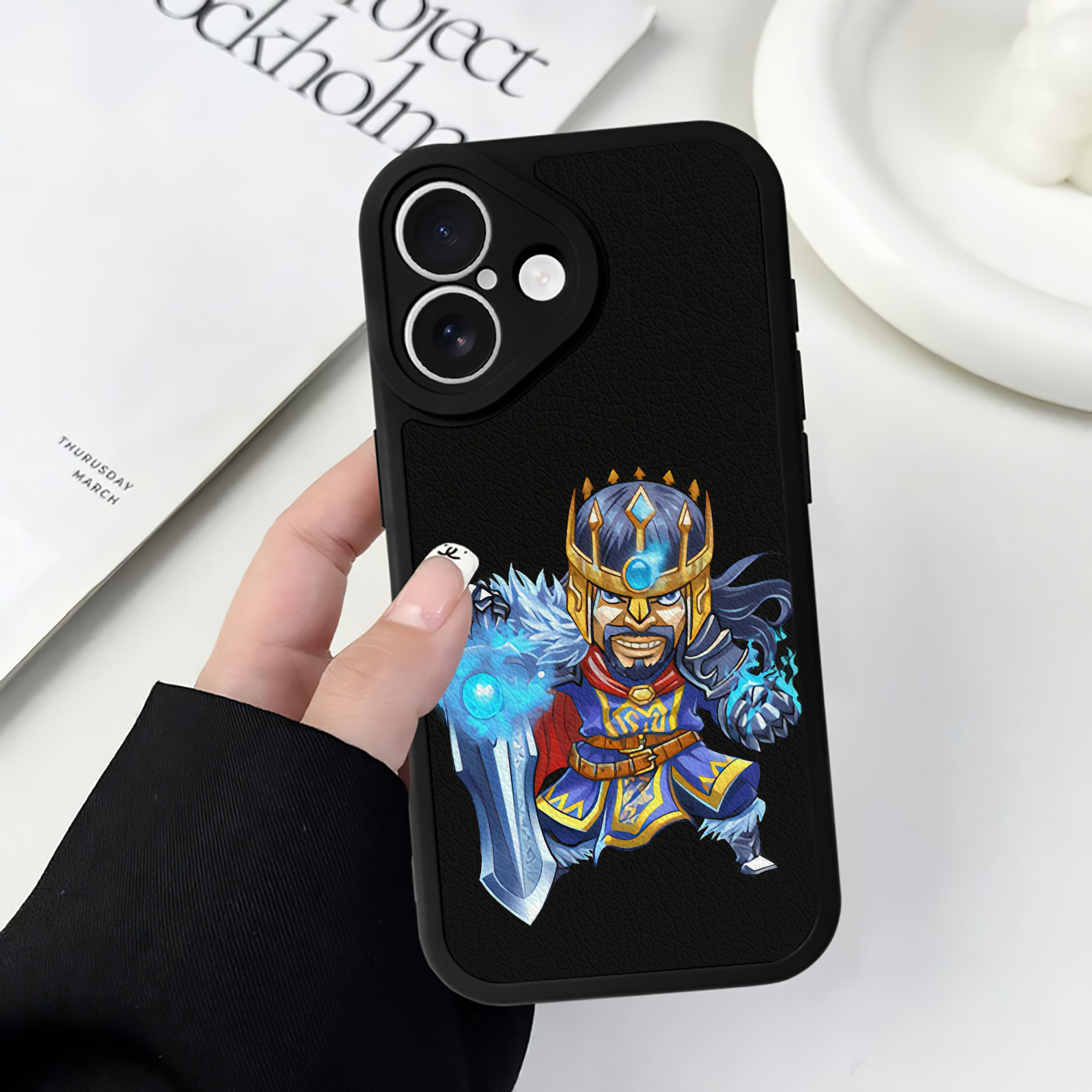 （画像用） リーグ・オブ・レジェンド League of Legends LOL 【iPhone 16シリーズ対応】シリコンスマホケース（レザー調） 材質：シリコン